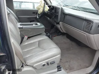 2005 Chevrolet Avalanche Z71 with VIN 3GNEK12Z65G158810, listed as a IAAI auction lot 41180864 with 0 mi miles. Bid and sale history available at carsss.com. Image 5.