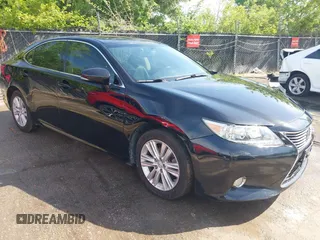 2015 Lexus ES 330 z VIN JTHBK1GG7F2190063, wystawiony jako IAAI lot #42198635 z przebiegiem 138 569 mil mil oraz . Historia ofert i sprzedaży dostępna na DreamBid. Obrazek 1.