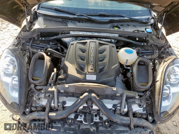 2018 Porsche Macan S with VIN WP1AB2A56JLB35650, listed as a Copart auction lot 57789255 with 59,025 mi miles and Salvage title. Bid and sale history available at DreamBid. Image 12.