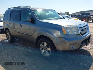 2009 Honda Pilot EX-L with VIN 5FNYF48539B035820, listed as a IAAI auction lot 41942149 with 242,463 mi miles. Bid and sale history available at carsss.com. Image 1.