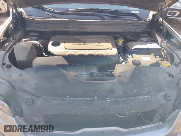 2019 Jeep Cherokee Latitude Plus with VIN 1C4PJLLB5KD403431, listed as a IAAI auction lot 42127918 with 94,360 mi miles and . Bid and sale history available at DreamBid. Image 10.