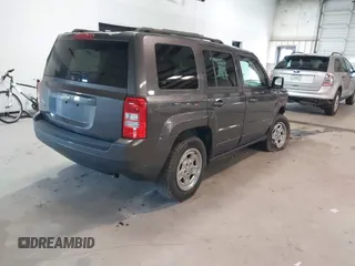 2016 Jeep Patriot Sport with VIN 1C4NJRBB0GD691510, listed as a IAAI auction lot 41729015 with 177,527 mi miles and . Bid and sale history available at carsss.com. Image 4.