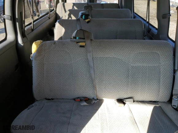 2008 GMC Savana Passenger with VIN 1GJHG39K381127764, listed as a Copart auction lot 47030445 with 117,281 mi miles and Salvage Title. Bid and sale history available at carsss.com. Image 10.