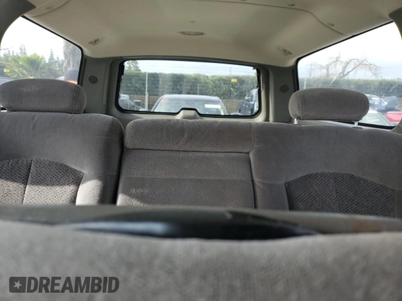 2002 Chevrolet Suburban LS with VIN 1GNEC16T52J182139, listed as a Copart auction lot 45413545 with 447,067 mi miles and Salvage Title. Bid and sale history available at carsss.com. Image 10.