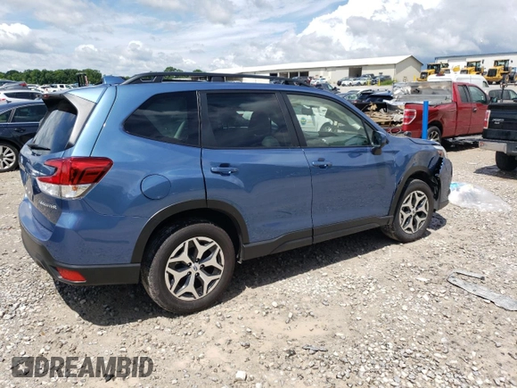 2023 Subaru Forester Premium z VIN JF2SKAEC3PH513669, wystawiony jako Copart lot #58839825 z przebiegiem 14 832 mil mil oraz Szkoda całkowita • Salvage title. Historia ofert i sprzedaży dostępna na DreamBid. Obrazek 3.