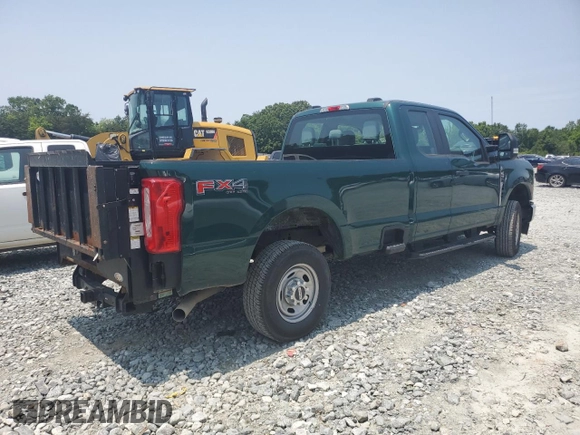 2023 Ford F-250 XL z VIN 1FT7X2BA2PEC84286, wystawiony jako Copart lot #57089975 z przebiegiem 11 321 mil mil oraz Szkoda całkowita • Salvage title. Historia ofert i sprzedaży dostępna na DreamBid. Obrazek 3.