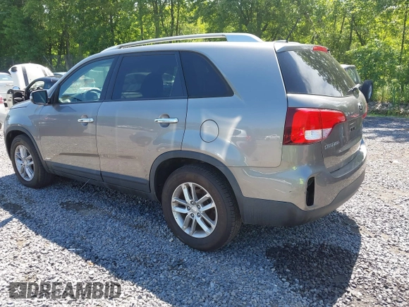 2015 Kia Sorento LX with VIN 5XYKTCA67FG585974, listed as a IAAI auction lot 42648014 with 106,193 mi miles and . Bid and sale history available at DreamBid. Image 3.