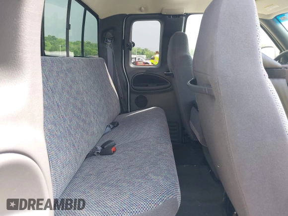 2000 Dodge 1500 with VIN 3B7HC13Z7YG103630, listed as a IAAI auction lot 42240485 with 21,142 mi miles and . Bid and sale history available at DreamBid. Image 8.