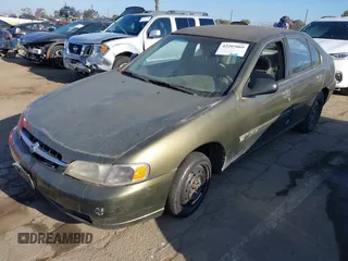 1998 Nissan Altima XE with VIN 1N4DL01D9WC178142, listed as a IAAI auction lot 42207069 with 204,834 mi miles and . Bid and sale history available at carsss.com. Image 2.