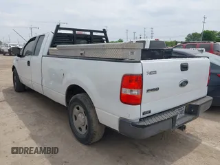 2006 Ford F-150 XL z VIN 1FTVX12576NB01788, wystawiony jako IAAI lot #42078335 z przebiegiem Nie podano mil oraz . Historia ofert i sprzedaży dostępna na DreamBid. Obrazek 3.