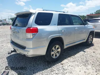 2013 Toyota 4Runner SR5 with VIN JTEZU5JR4D5050331, listed as a IAAI auction lot 42340443 with 220,799 mi miles and . Bid and sale history available at DreamBid. Image 4.