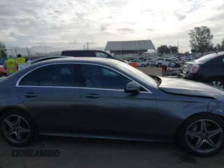 2018 Mercedes-Benz E-Class E 300 with VIN WDDZF4JB5JA384193, listed as a IAAI auction lot 41891157 with 73,405 mi miles. Bid and sale history available at carsss.com. Image 13.