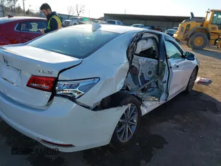 2018 Acura TLX with VIN 19UUB1F32JA000145, listed as a IAAI auction lot 41244292 with 83,254 mi miles. Bid and sale history available at carsss.com. Image 6.