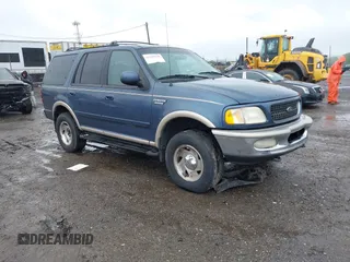 1998 Ford Expedition XLT z VIN 1FMPU18L5WLA85444, wystawiony jako IAAI lot #42208960 z przebiegiem 229 353 mil mil oraz . Historia ofert i sprzedaży dostępna na DreamBid. Obrazek 1.