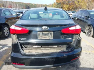 2016 Kia Forte EX z VIN KNAFX4A86G5528170, wystawiony jako IAAI lot #40976618 z przebiegiem 131 963 mil mil oraz . Historia ofert i sprzedaży dostępna na DreamBid. Obrazek 16.