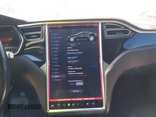 2015 Tesla Model S 85D z VIN 5YJSA1E24FF114180, wystawiony jako IAAI lot #41832583 z przebiegiem 152 008 mil mil oraz . Historia ofert i sprzedaży dostępna na DreamBid. Obrazek 18.
