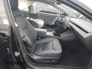 2024 Tesla Model 3 z VIN 5YJ3E1EA5RF860464, wystawiony jako Copart lot #55632695 z przebiegiem 5 221 mil mil oraz Szkoda całkowita • Salvage title. Historia ofert i sprzedaży dostępna na DreamBid. Obrazek 7.