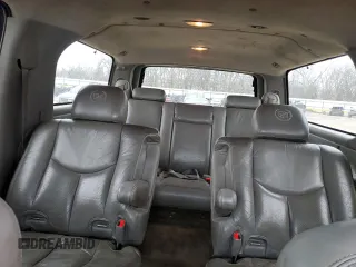 2005 Cadillac Escalade ESV z VIN 3GYFK66N05G258557, wystawiony jako Copart lot #46943305 z przebiegiem 246 719 mil mil oraz Tytuł czysty. Historia ofert i sprzedaży dostępna na DreamBid. Obrazek 10.