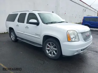2008 GMC Yukon XL Denali with VIN 1GKFK66898J103156, listed as a IAAI auction lot 41837060 with 121,682 mi miles. Bid and sale history available at carsss.com. Image 1.