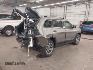 2021 Jeep Cherokee Trailhawk z VIN 1C4PJMBX5MD231018, wystawiony jako IAAI lot #42029850 z przebiegiem 66 525 mil mil oraz . Historia ofert i sprzedaży dostępna na DreamBid. Obrazek 4.