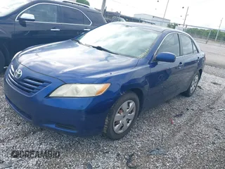 2008 Toyota Camry LE z VIN 4T1BE46KX8U242949, wystawiony jako IAAI lot #42196597 z przebiegiem 220 875 mil mil oraz . Historia ofert i sprzedaży dostępna na DreamBid. Obrazek 2.
