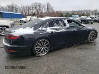 2022 Audi A8 with VIN WAULDAF88NN009542, listed as a Copart auction lot 82178363 with 0 mi miles and Clean Title. Bid and sale history available at carsss.com. Image 3.
