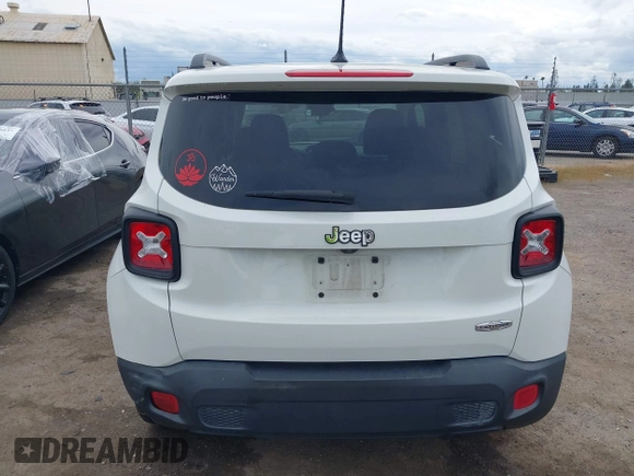 2015 Jeep Renegade Latitude with VIN ZACCJABT0FPB65587, listed as a IAAI auction lot 41913717 with 116,830 mi miles. Bid and sale history available at carsss.com. Image 16.