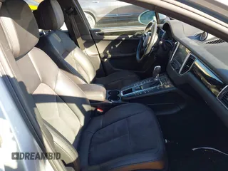 2018 Porsche Macan z VIN WP1AA2A50JLB09807, wystawiony jako IAAI lot #41634432 z przebiegiem 74 357 mil mil oraz . Historia ofert i sprzedaży dostępna na DreamBid. Obrazek 5.