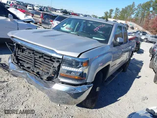 2019 Chevrolet Silverado 1500 LD LT with VIN 2GCRCPEC6K1155556, listed as a IAAI auction lot 41034151 with 104,669 mi miles. Bid and sale history available at carsss.com. Image 17.