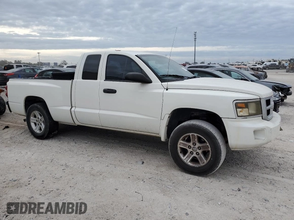 2009 Dodge Dakota with VIN 1D3HE32K69S747955, listed as a Copart auction lot 81483314 with 184,285 mi miles and Clean title. Bid and sale history available at DreamBid. Image 4.