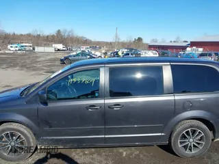 2016 Dodge Grand Caravan SE with VIN 2C4RDGBG8GR335456, listed as a IAAI auction lot 41537809 with 125,081 mi miles and . Bid and sale history available at DreamBid. Image 14.