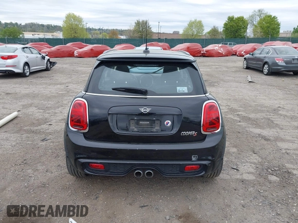 2020 MINI Hardtop Cooper S z VIN WMWXR5C00L2L44737, wystawiony jako IAAI lot #42091511 z przebiegiem 24 356 mil mil oraz . Historia ofert i sprzedaży dostępna na DreamBid. Obrazek 17.
