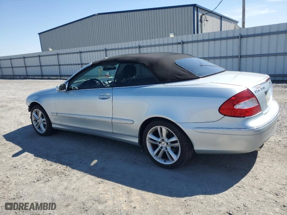 2007 Mercedes-Benz CLK-Class 3.5L with VIN WDBTK56F77T077648, listed as a Copart auction lot 45084095 with 75,778 mi miles and Salvage Title. Bid and sale history available at carsss.com. Image 2.