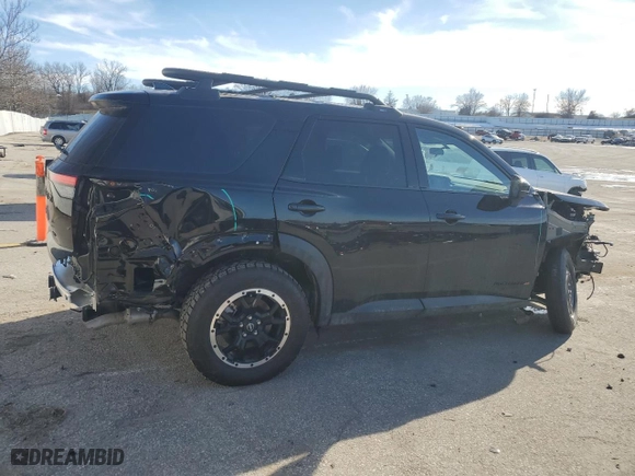 2024 Nissan Pathfinder Rock Creek with VIN 5N1DR3BDXRC293602, listed as a Copart auction lot 42968645 with 1,800 mi miles and Salvage Title. Bid and sale history available at carsss.com. Image 3.