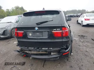 2013 BMW X5 xDrive50i z VIN 5UXZV8C57DL899442, wystawiony jako IAAI lot #42204247 z przebiegiem 120 207 mil mil oraz . Historia ofert i sprzedaży dostępna na DreamBid. Obrazek 17.