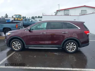 2018 Kia Sorento LX with VIN 5XYPG4A34JG347093, listed as a IAAI auction lot 41809115 with 106,494 mi miles. Bid and sale history available at carsss.com. Image 14.