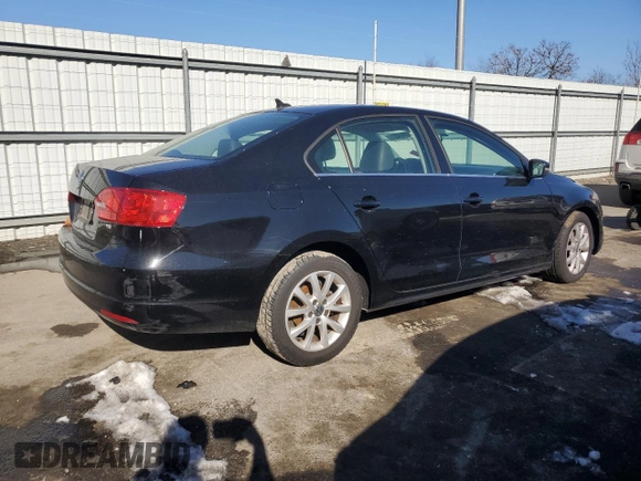 2014 Volkswagen Jetta SE with VIN 3VWD17AJ9EM400204, listed as a Copart auction lot 42484055 with 137,287 mi miles and Salvage title. Bid and sale history available at DreamBid. Image 3.