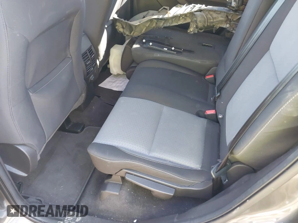 2018 Ford Escape SE with VIN 1FMCU0GD5JUC46932, listed as a IAAI auction lot 41749296 with 111,236 mi miles. Bid and sale history available at carsss.com. Image 8.