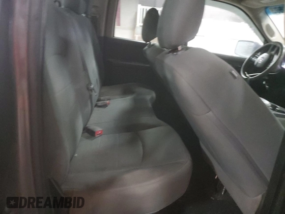 2016 Ram 1500 Tradesman z VIN 1C6RR7FM7GS311592, wystawiony jako Copart lot #46991055 z przebiegiem 154 276 mil mil oraz Szkoda całkowita • Salvage title. Historia ofert i sprzedaży dostępna na DreamBid. Obrazek 10.