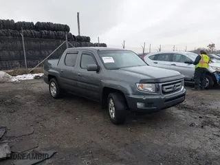2010 Honda Ridgeline RTS with VIN 5FPYK1F4XAB012888, listed as a IAAI auction lot 41468884 with 175,104 mi miles. Bid and sale history available at carsss.com. Image 1.