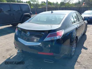 2010 Acura TL Technology z VIN 19UUA8F55AA018121, wystawiony jako IAAI lot #42389831 z przebiegiem Nie podano mil oraz . Historia ofert i sprzedaży dostępna na DreamBid. Obrazek 4.