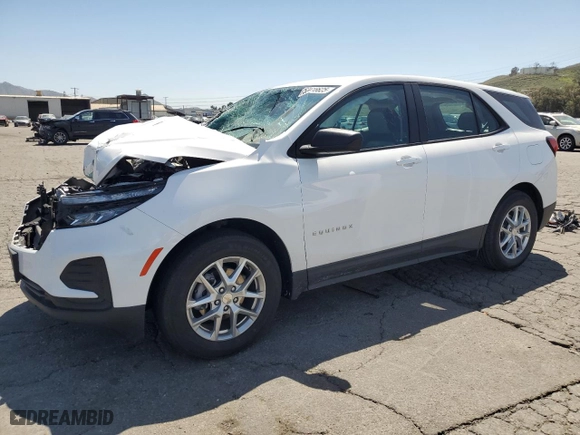 2024 Chevrolet Equinox LS with VIN 3GNAXHEGXRL138690, listed as a Copart auction lot 52416625 with 6,552 mi miles and Salvage Title. Bid and sale history available at carsss.com. Image 1.