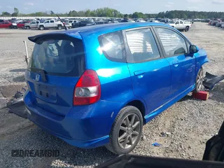2007 Honda Fit Sport with VIN JHMGD386X7S029838, listed as a IAAI auction lot 41942513 with 141,612 mi miles. Bid and sale history available at carsss.com. Image 4.
