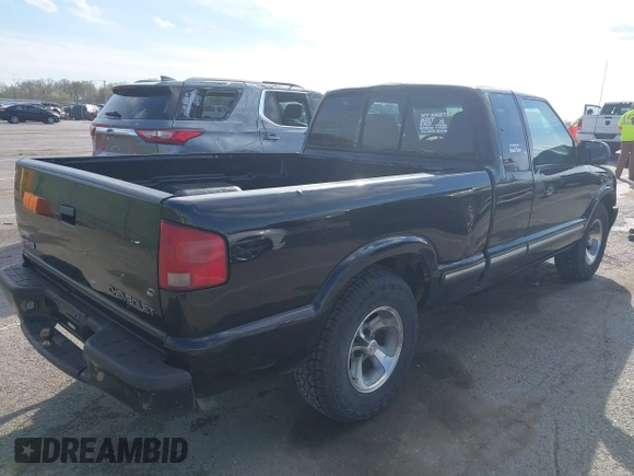 2001 Chevrolet S-10 LS with VIN 1GCCS19W818150784, listed as a IAAI auction lot 41864042 with 103,561 mi miles and . Bid and sale history available at DreamBid. Image 4.