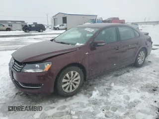 2014 Volkswagen Passat Wolfsburg Edition z VIN 1VWAT7A34EC091547, wystawiony jako Copart lot #46141645 z przebiegiem 138 449 mil mil oraz Szkoda całkowita • Salvage title. Historia ofert i sprzedaży dostępna na DreamBid. Obrazek 1.
