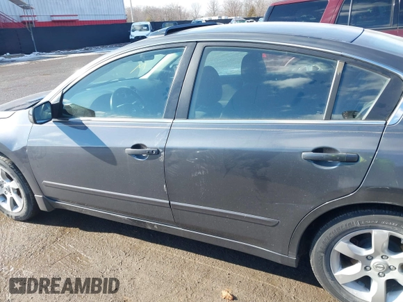 2008 Nissan Altima 2.5 S with VIN 1N4AL21E38C225868, listed as a IAAI auction lot 41344561 with 118,314 mi miles. Bid and sale history available at carsss.com. Image 15.