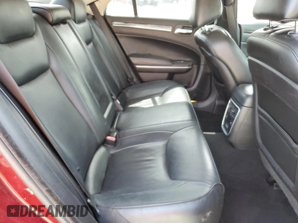 2019 Chrysler 300 Limited z VIN 2C3CCAEG1KH555560, wystawiony jako Copart lot #54662635 z przebiegiem 120 516 mil mil oraz Nie do naprawy • Non repairable. Historia ofert i sprzedaży dostępna na DreamBid. Obrazek 10.