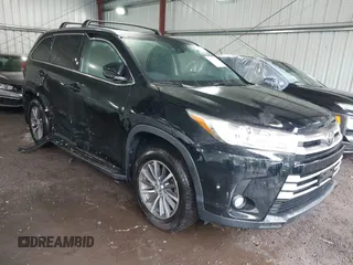 2018 Toyota Highlander SE with VIN 5TDJZRFH5JS561076, listed as a IAAI auction lot 42523351 with 66,757 mi miles and . Bid and sale history available at DreamBid. Image 1.