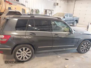 2010 Mercedes-Benz GLK 350 z VIN WDCGG8HB6AF460920, wystawiony jako IAAI lot #42138954 z przebiegiem 265 586 mil mil oraz . Historia ofert i sprzedaży dostępna na DreamBid. Obrazek 13.