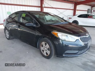 2016 Kia Forte LX with VIN KNAFK4A60G5581458, listed as a IAAI auction lot 42089089 with 118,083 mi miles. Bid and sale history available at carsss.com. Image 1.